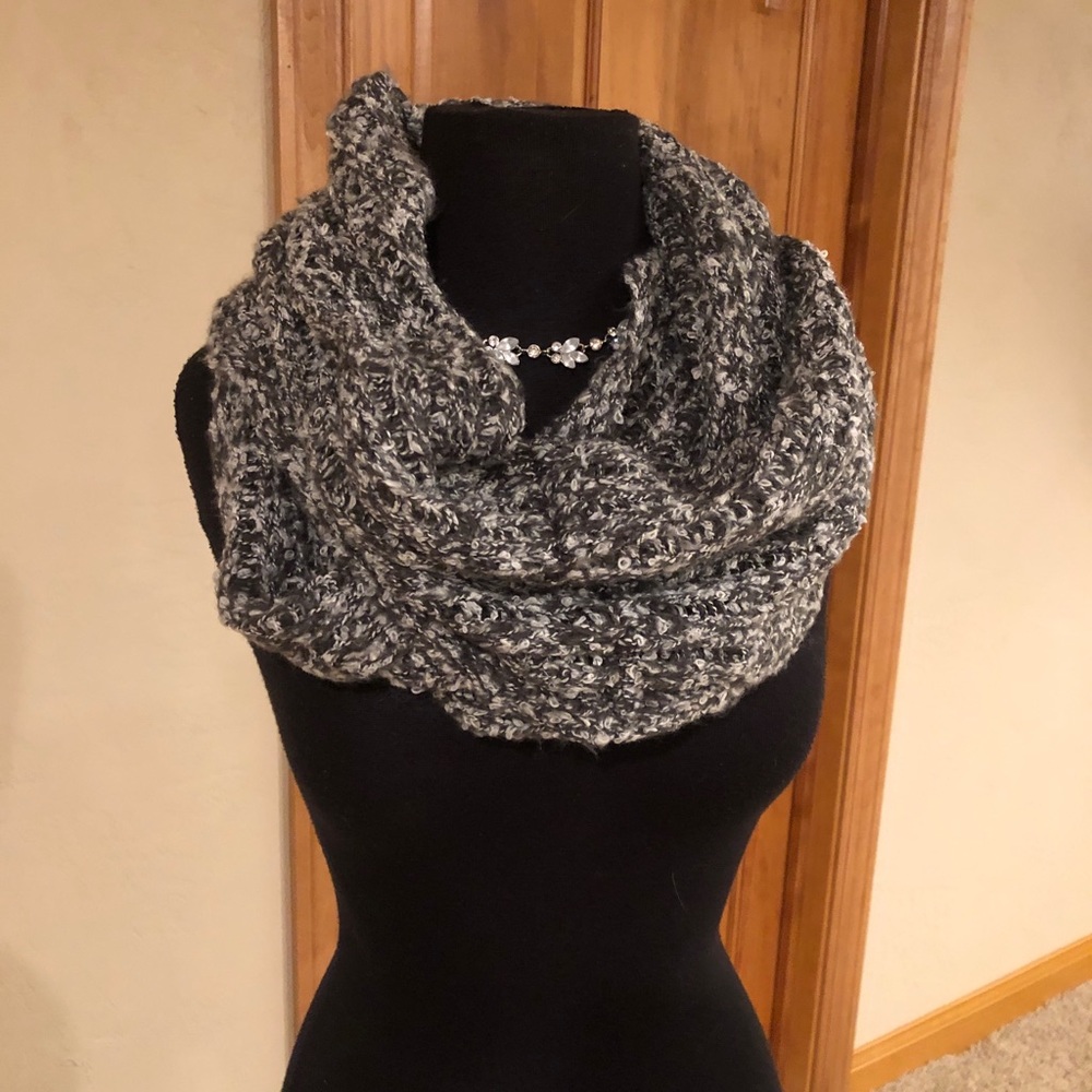 Infinity scarf